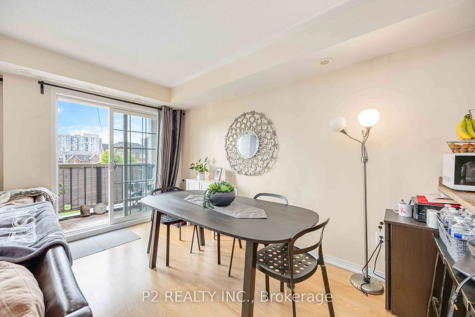 145 Isaac Devins Blvd, unit 6 for sale