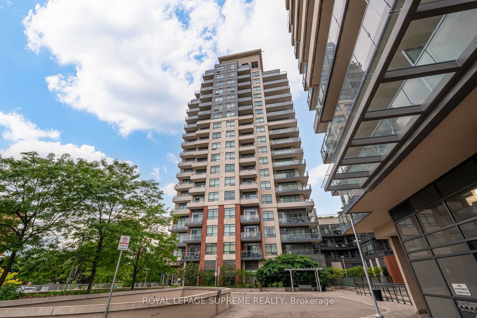 25 Fontenay Crt, unit 1406 for rent - image #3