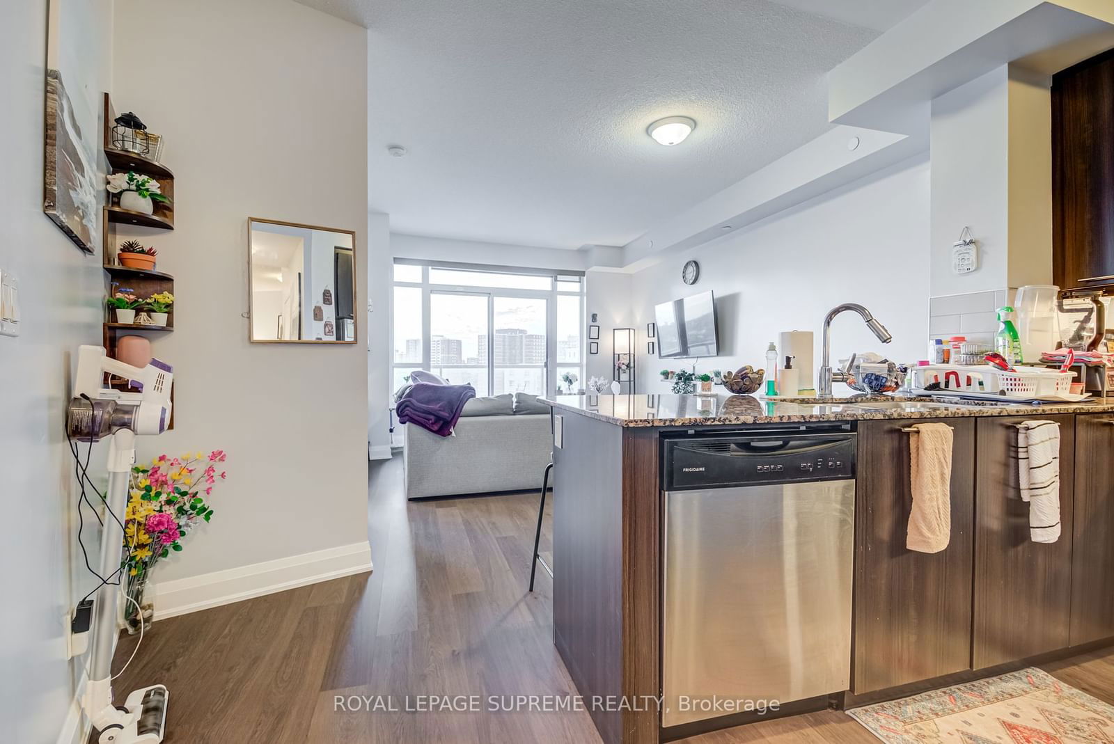 25 Fontenay Crt, unit 1406 for rent - image #8