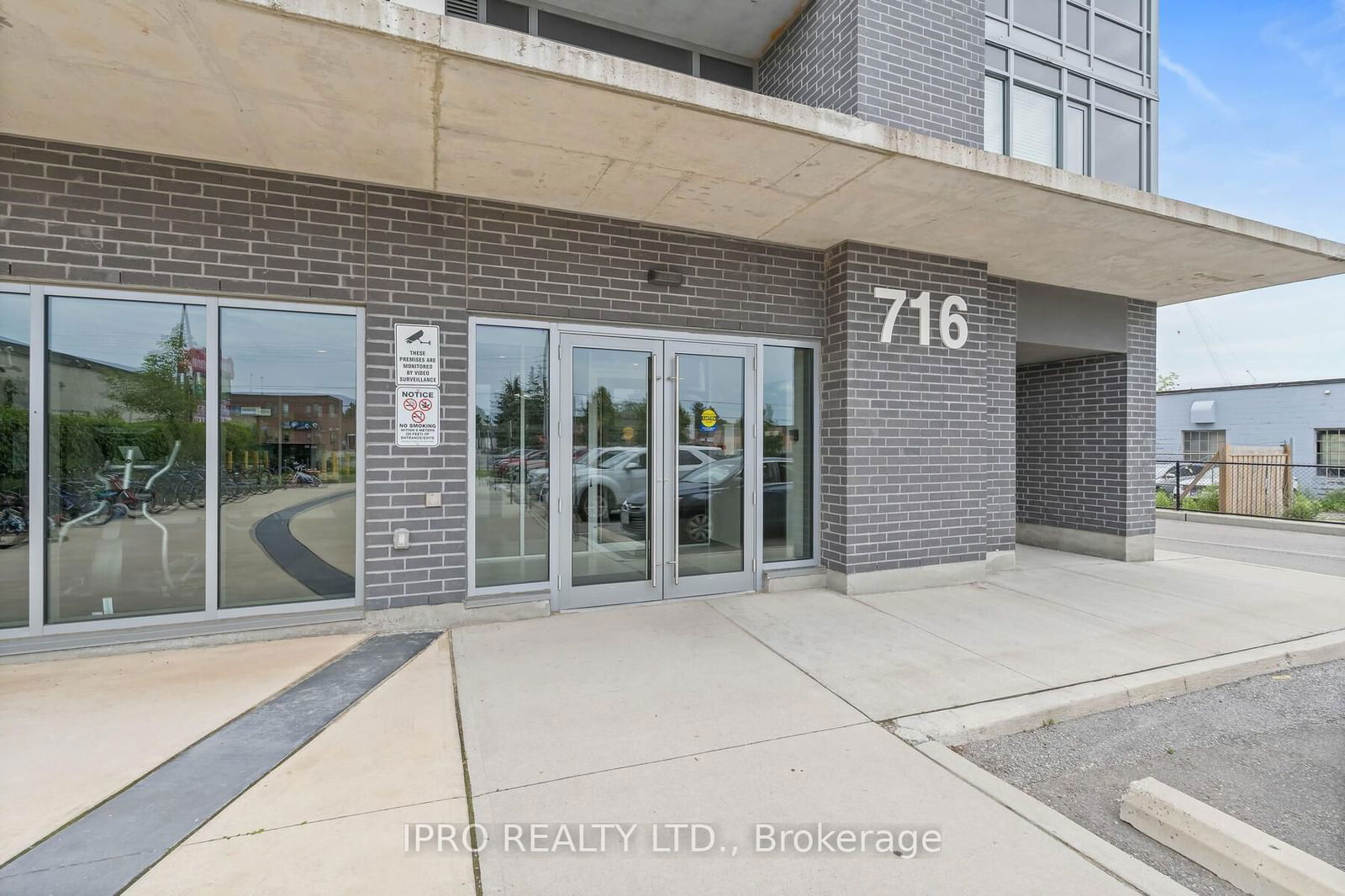 716 Main St E, unit 207 for sale