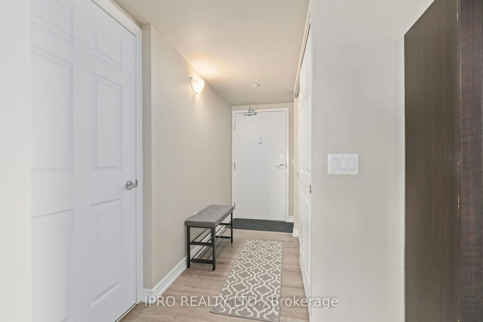 716 Main St E, unit 207 for sale - image #4