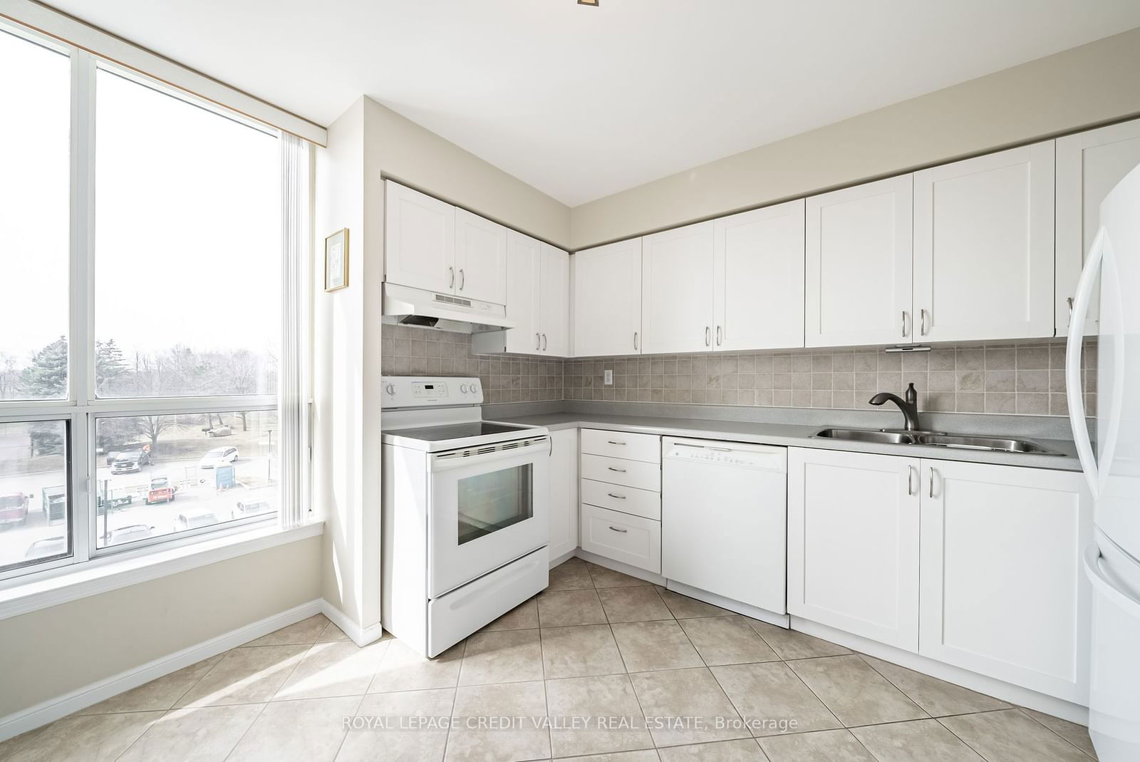 12 Laurelcrest St, unit 401 for sale