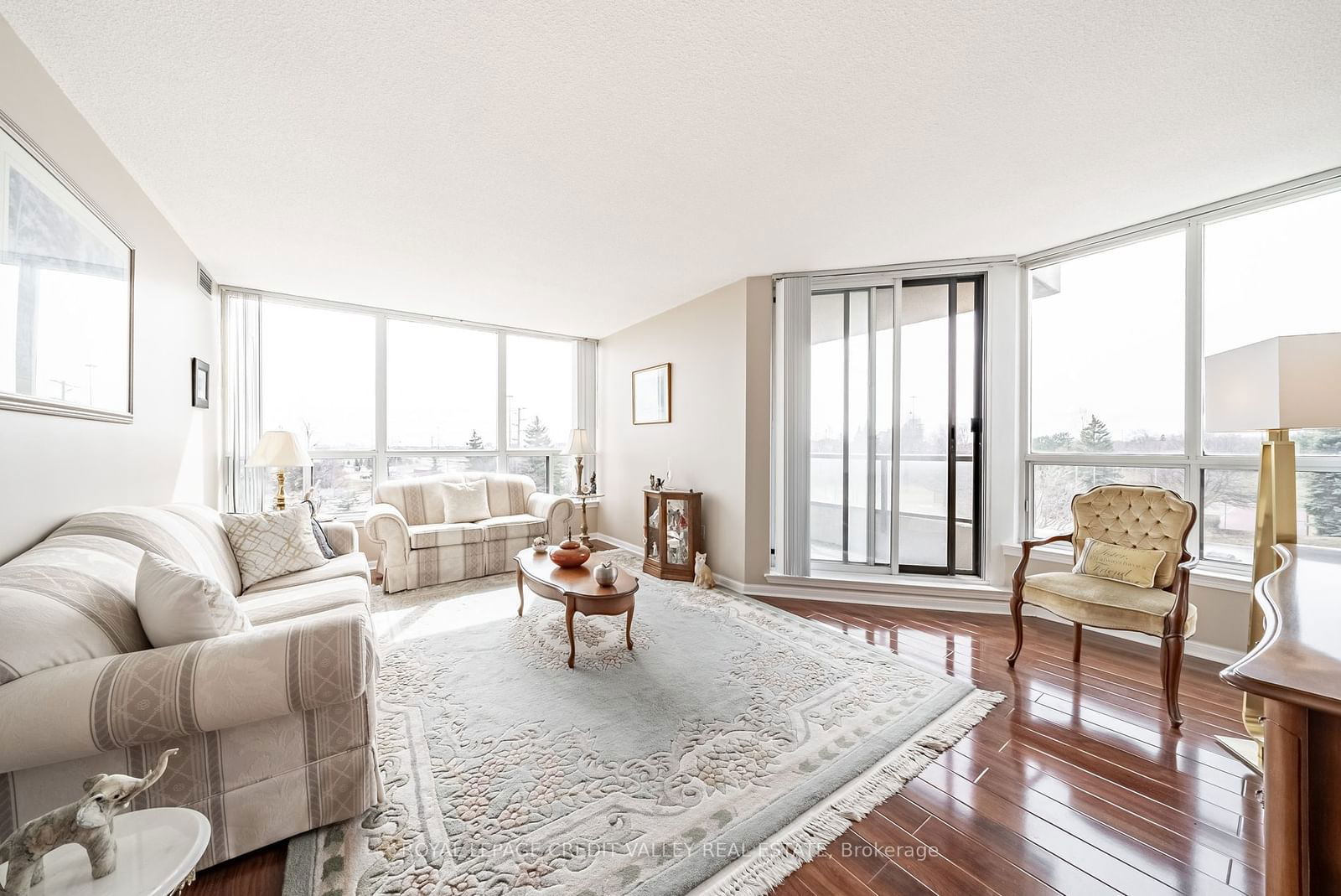 12 Laurelcrest St, unit 401 for sale - image #8