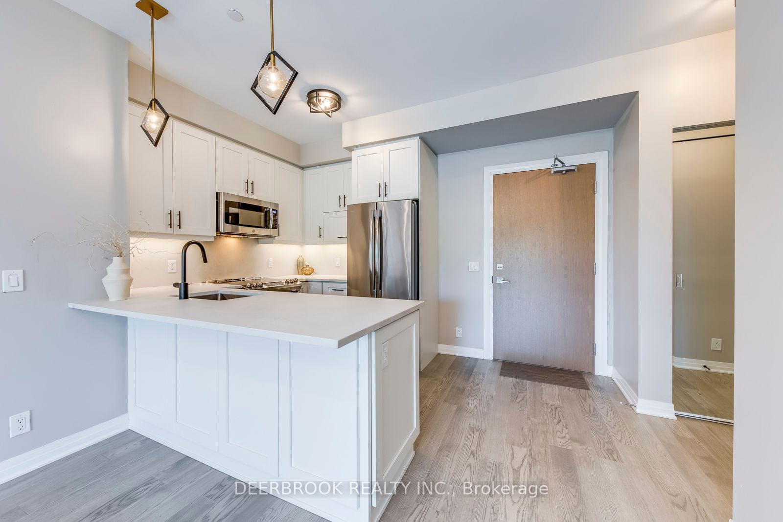 128 GROVEWOOD COMMON, unit 205 for sale - image #6