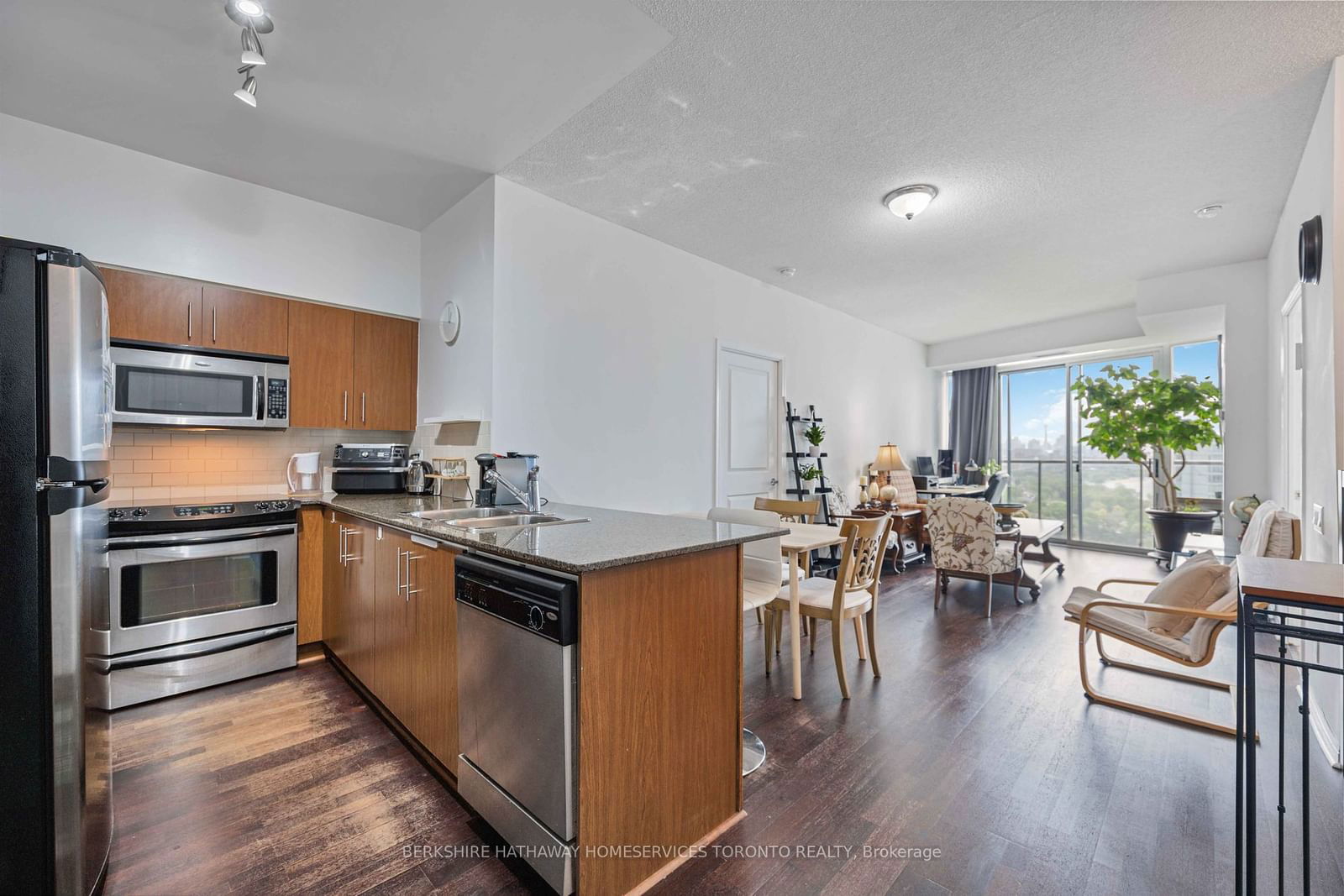 15 Windermere Ave, unit 1708 for sale - image #1