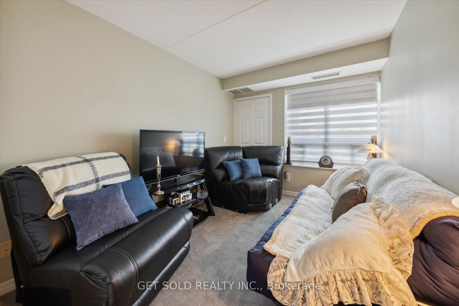 35 Via Rosedale, unit 206 for sale