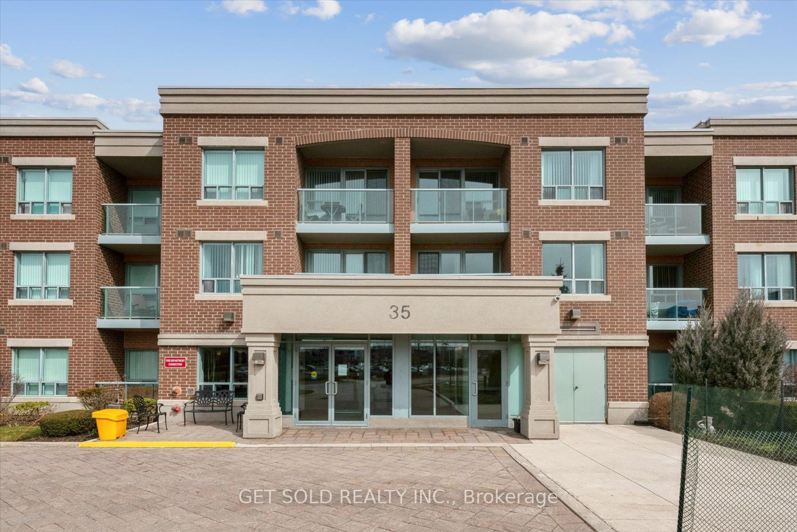 Rosedale Village Condos, Brampton, Toronto