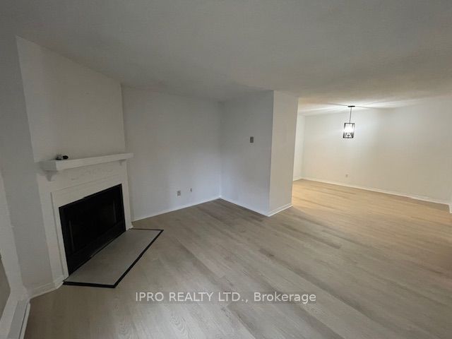 1490 Pilgrims Way, unit 1212 for rent - image #5