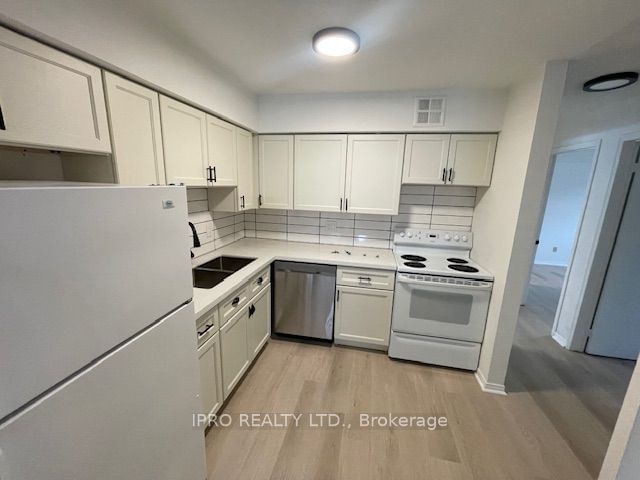 1490 Pilgrims Way, unit 1212 for rent - image #7