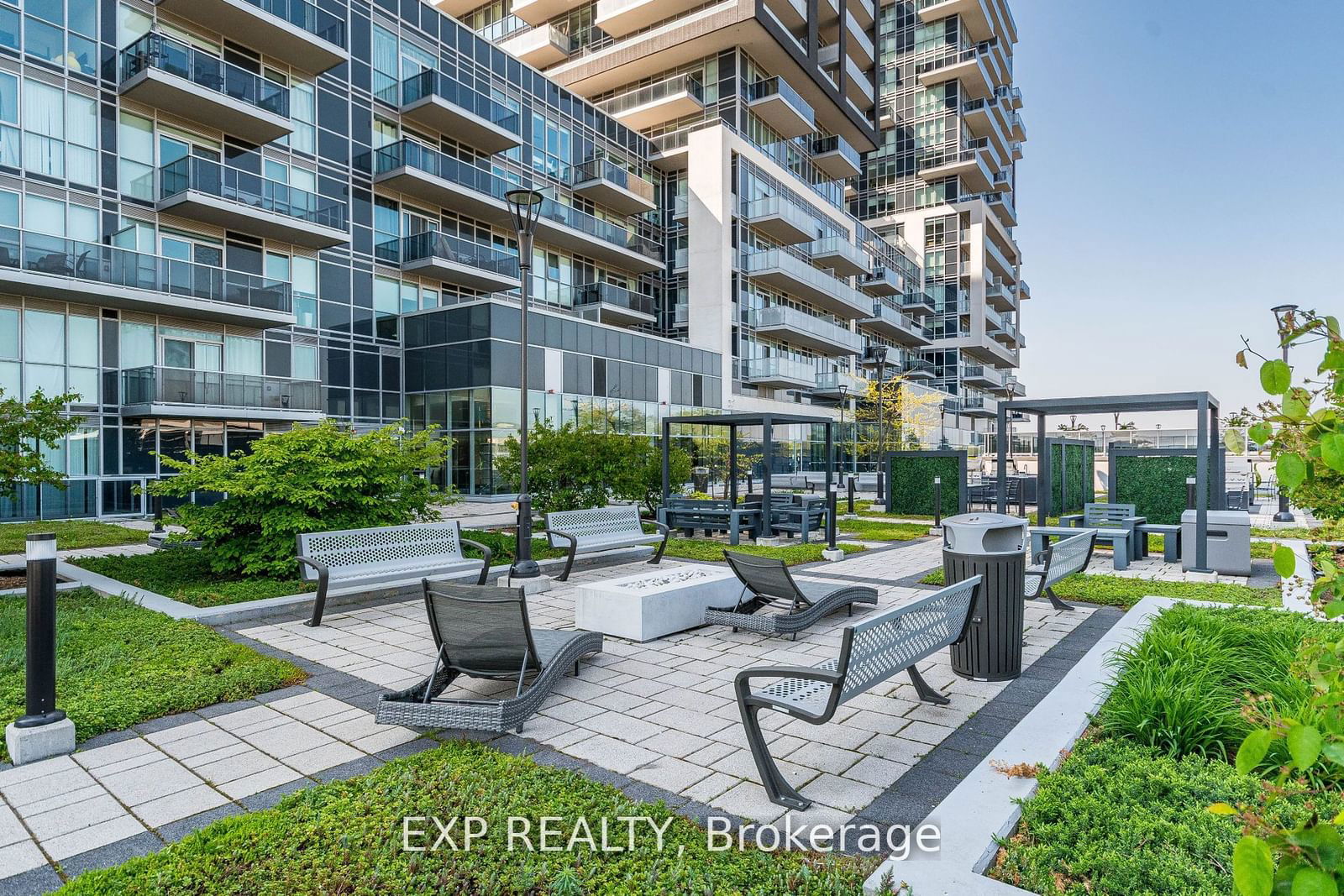 2081 Fairview St, unit 1406 for sale - image #35