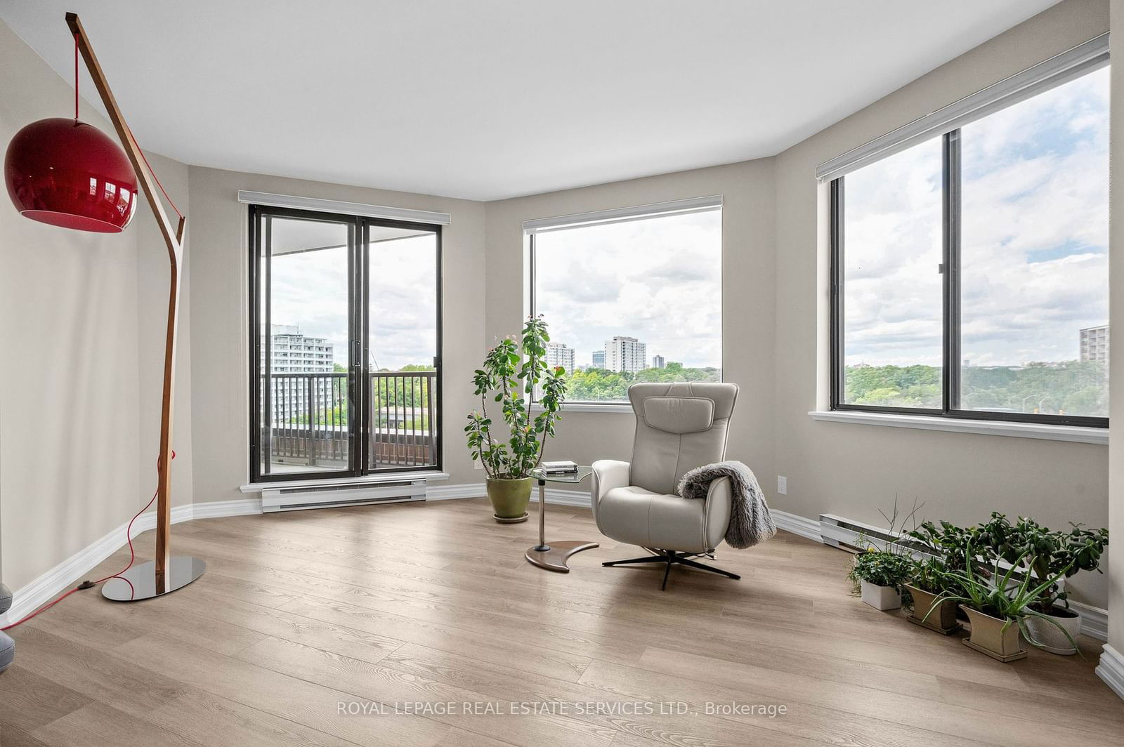 100 Lakeshore Rd E, unit 1104 for sale - image #17