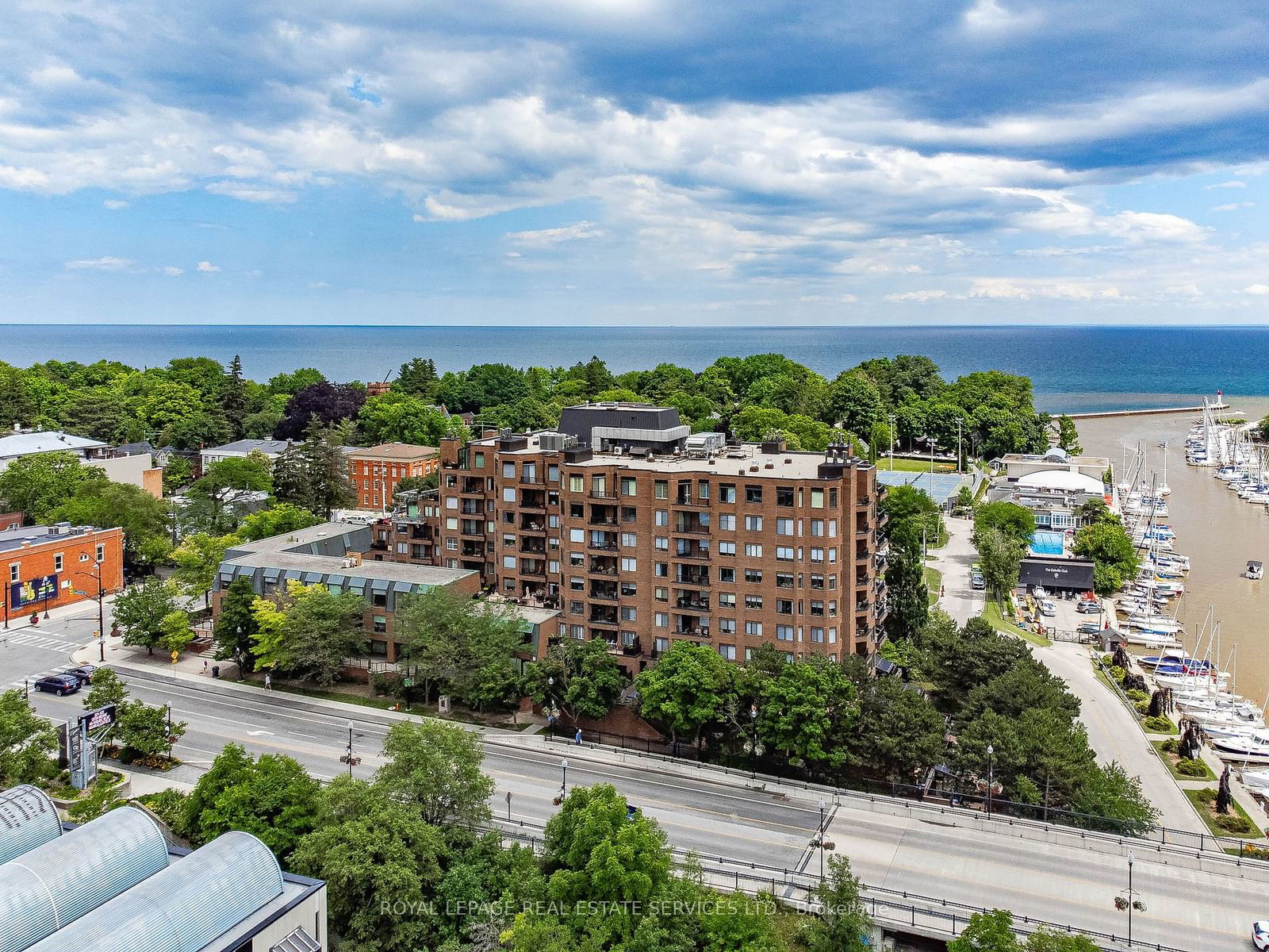 100 Lakeshore Rd E, unit 1104 for sale