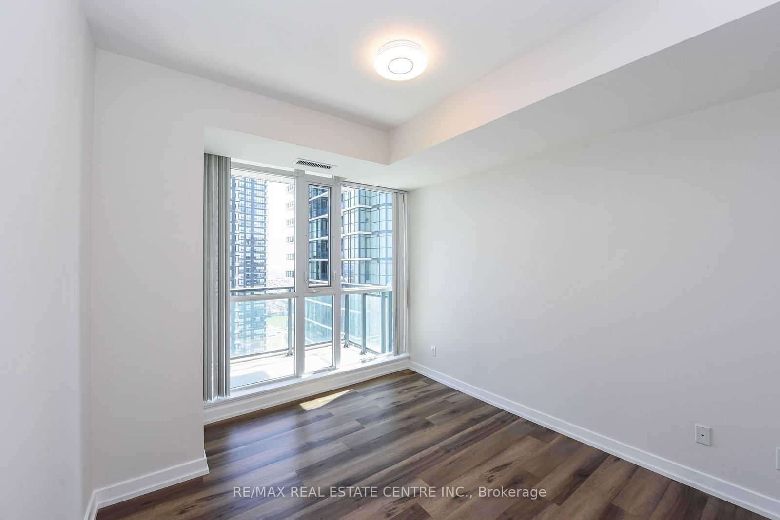 4070 Confederation Pkwy, unit 2903 for rent - image #17