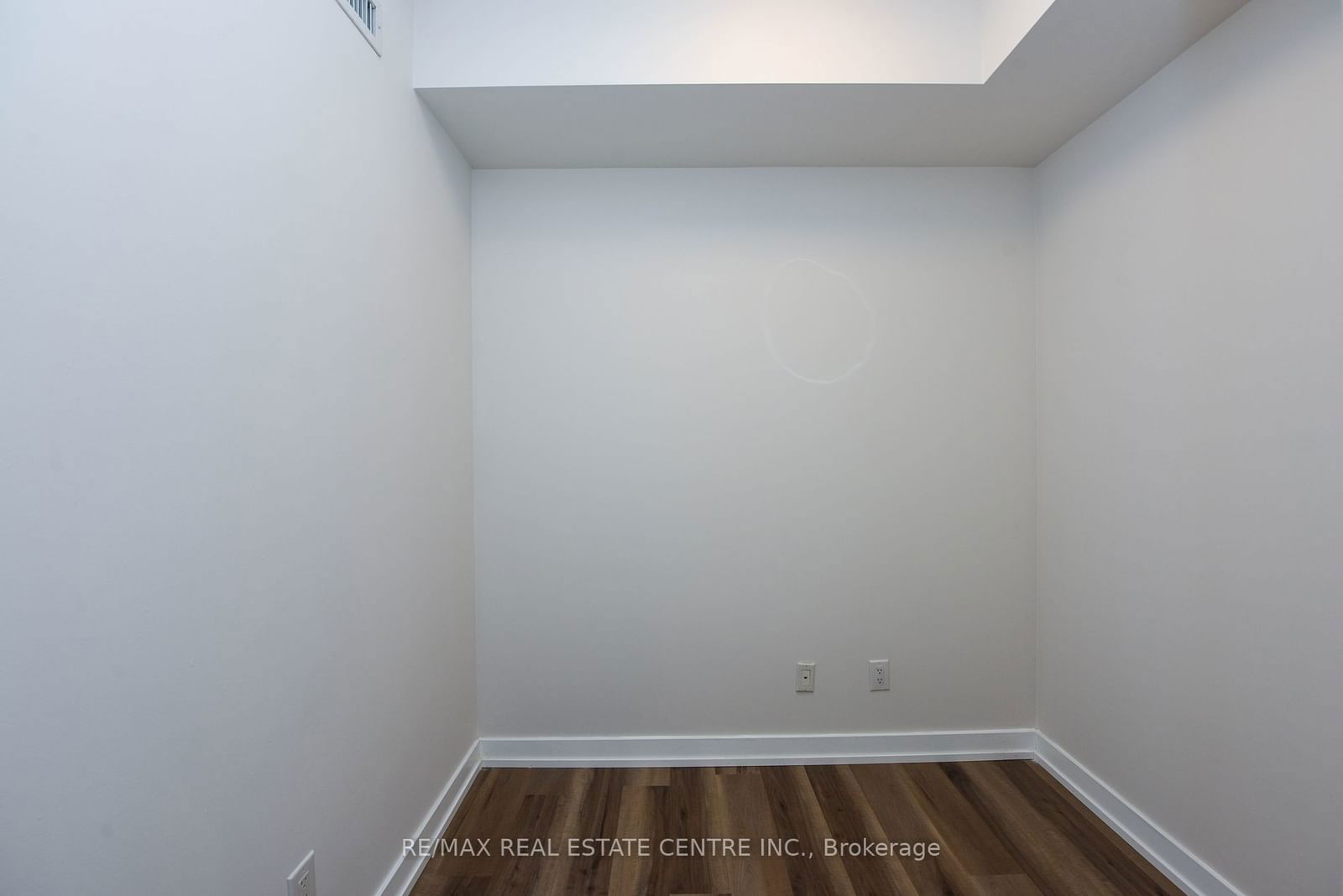 4070 Confederation Pkwy, unit 2903 for rent - image #6