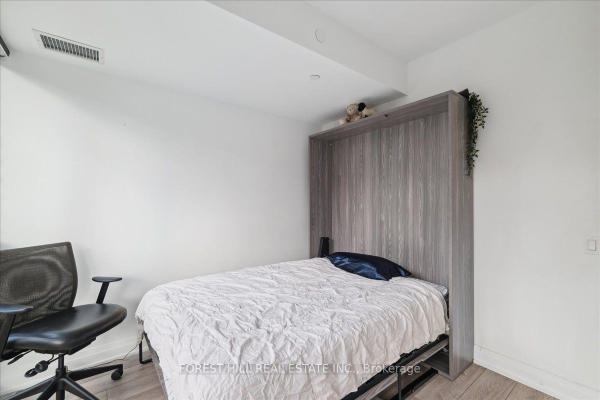 21 Park St E, unit 209 for sale