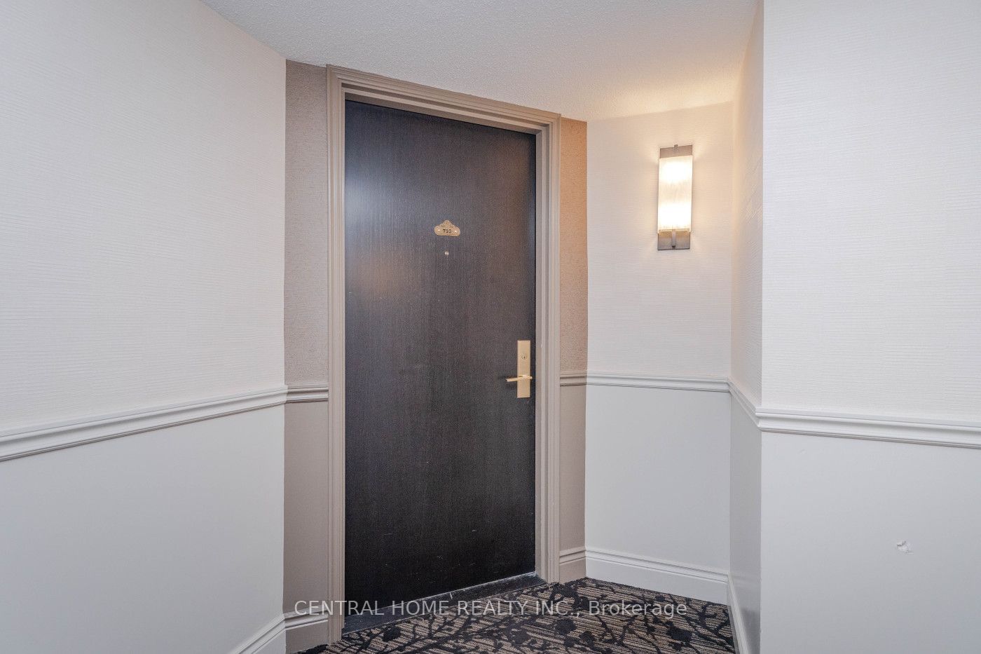 55 Kingsbridge Garden Circ, unit 710 for sale