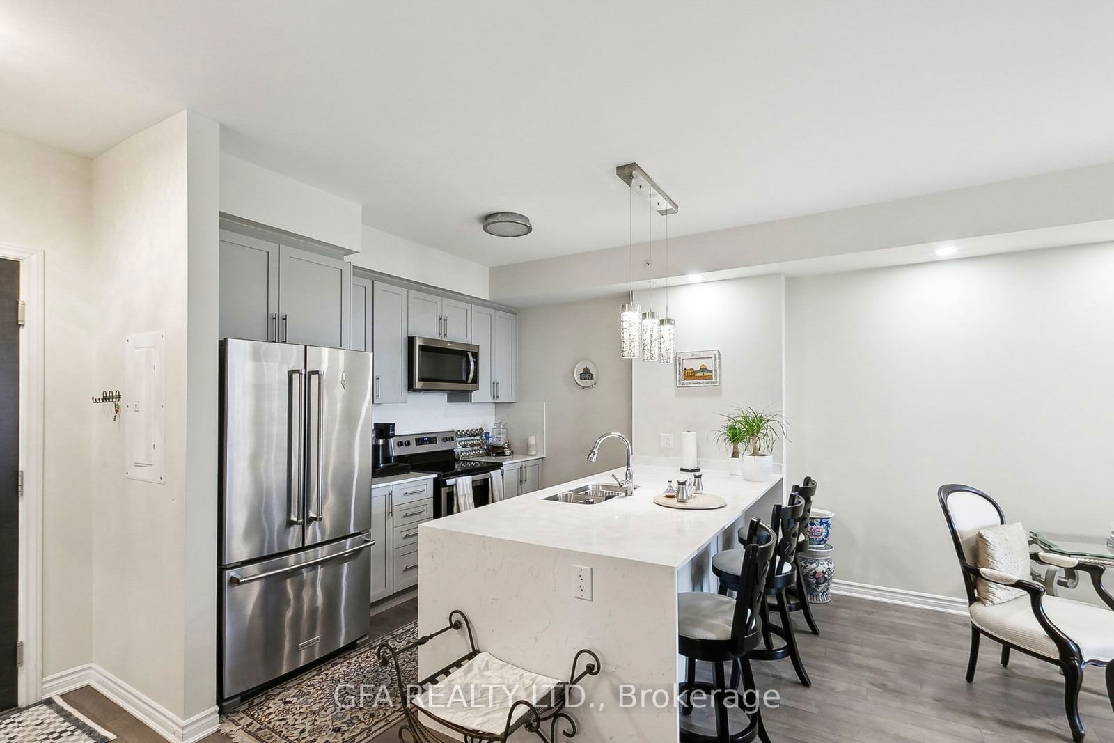 150 Oak Park Blvd, unit 305 for sale