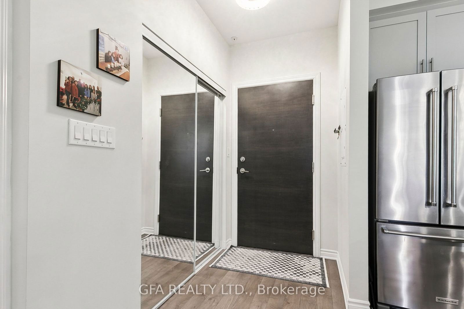 150 Oak Park Blvd, unit 305 for sale