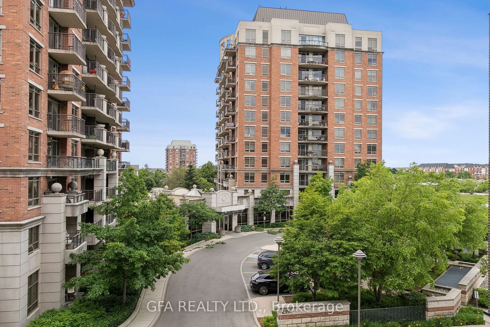 150 Oak Park Blvd, unit 305 for sale