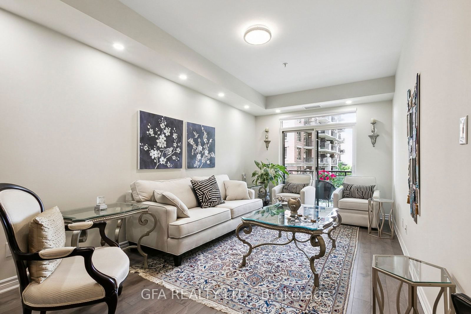 150 Oak Park Blvd, unit 305 for sale - image #3