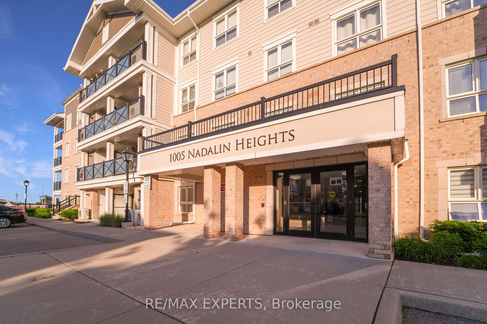 1005 Nadalin Hts, unit 206 for sale - image #2