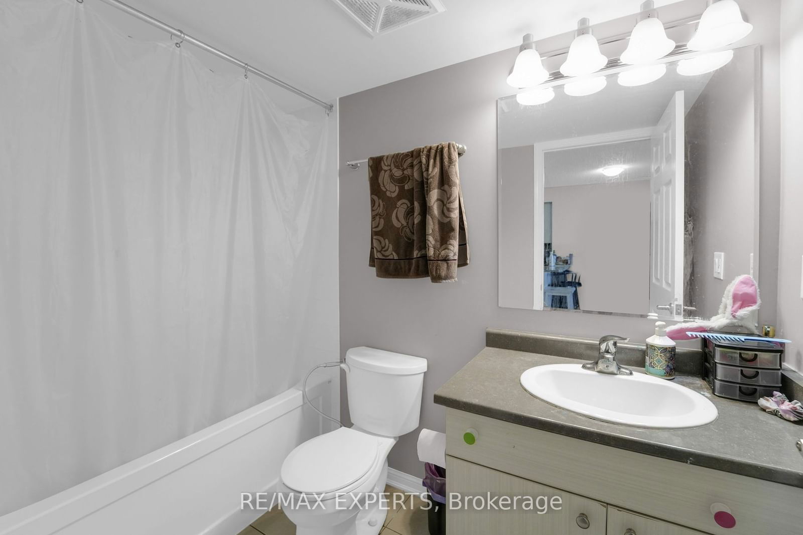 1005 Nadalin Hts, unit 206 for sale - image #8