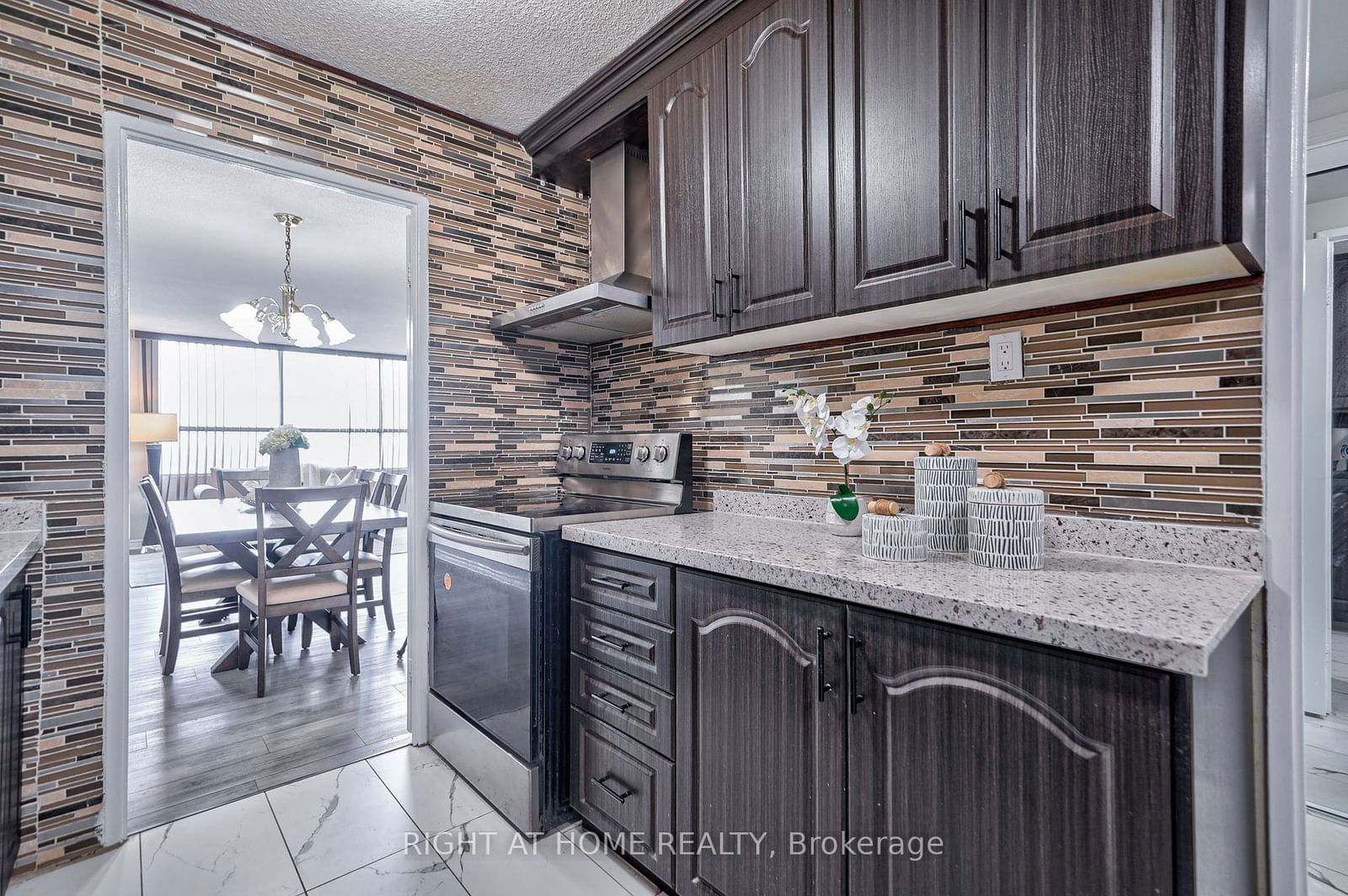 40 Panorama Crt, unit 1110 for sale - image #8