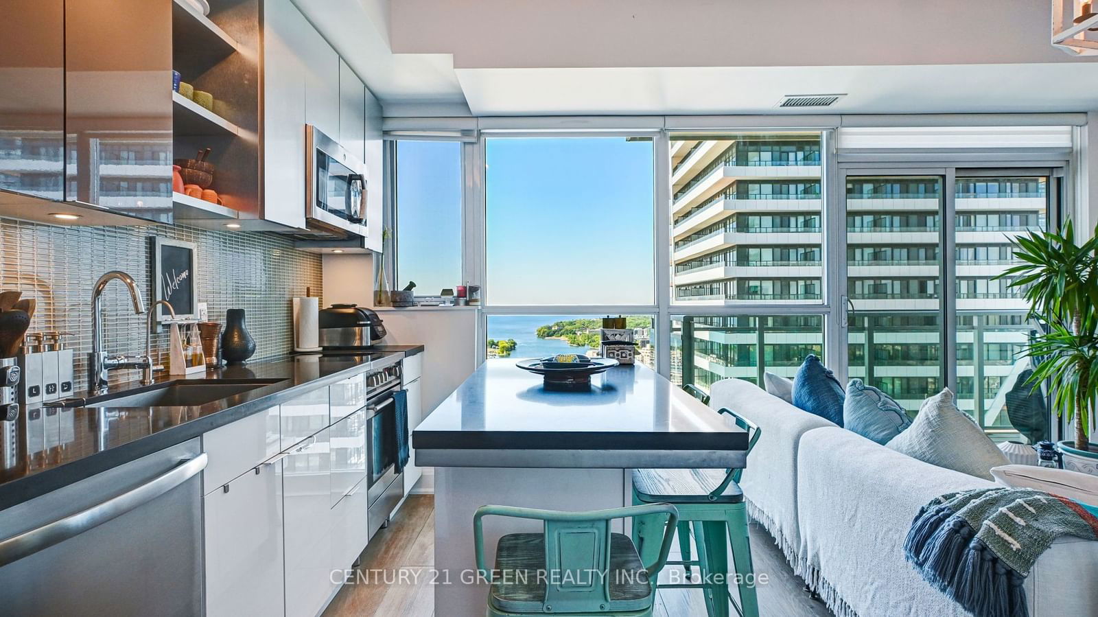 33 Shore Breeze Dr, unit 2811 for sale - image #18