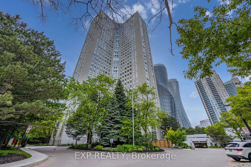 3650 Kaneff Cres, unit 1406 for sale - image #1