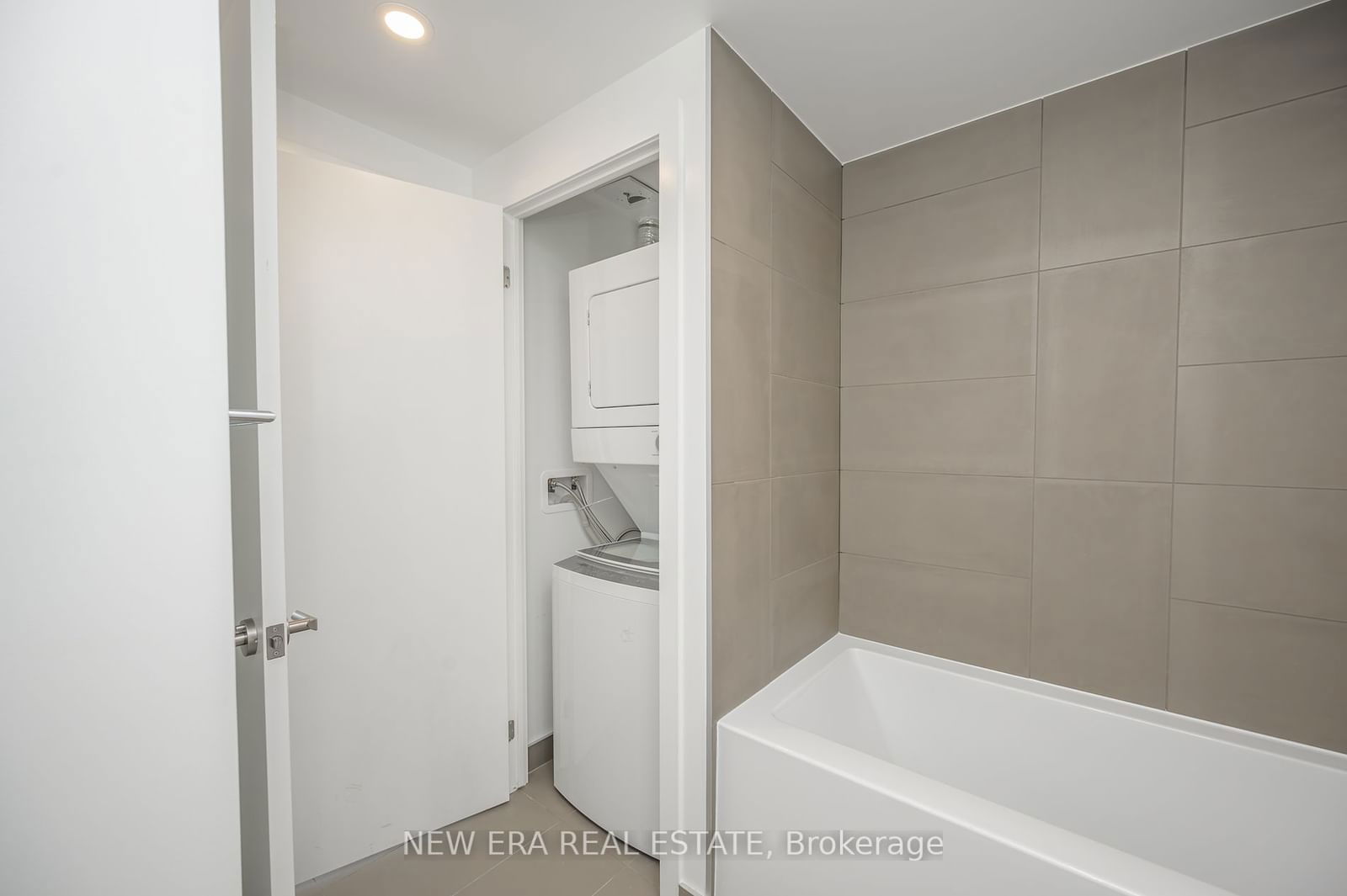 374 Martha St, unit 1104 for rent - image #22