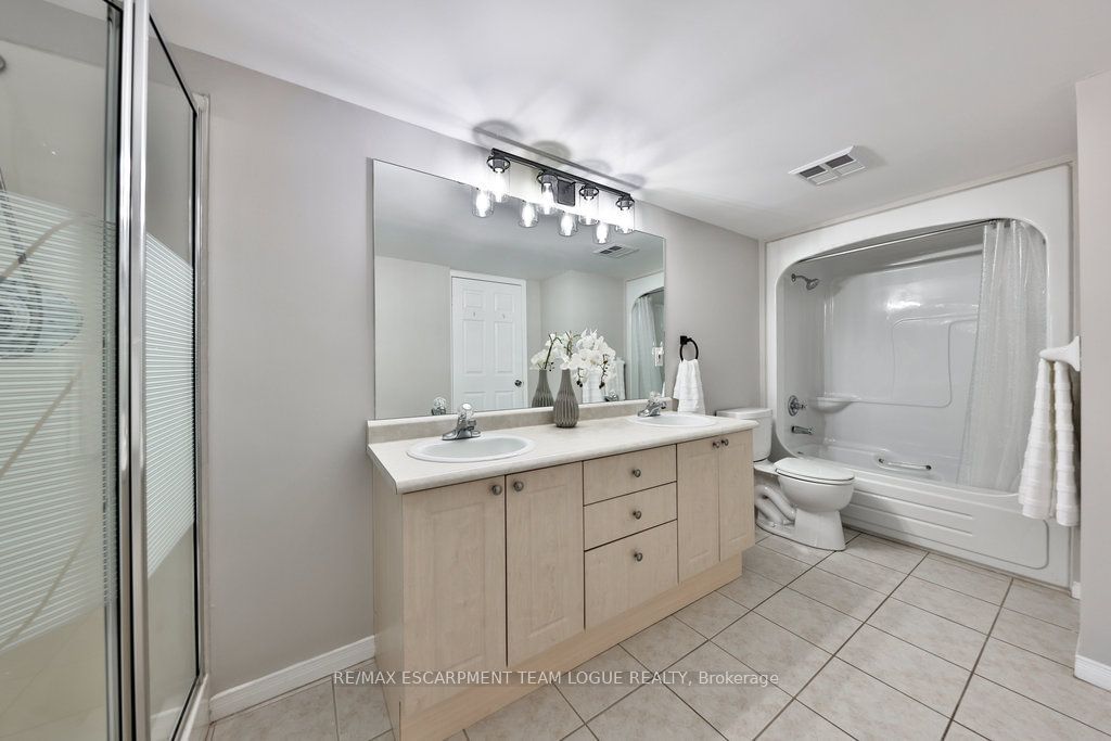 216 PLAINS Rd W, unit B406 for sale - image #17