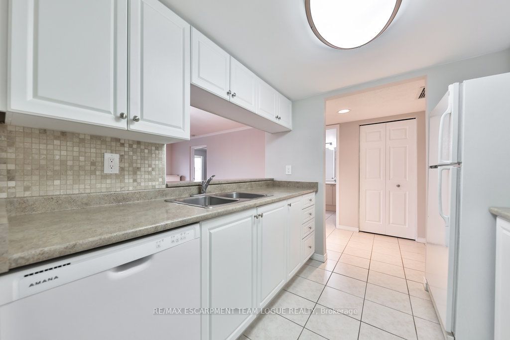 216 PLAINS Rd W, unit B406 for sale - image #7