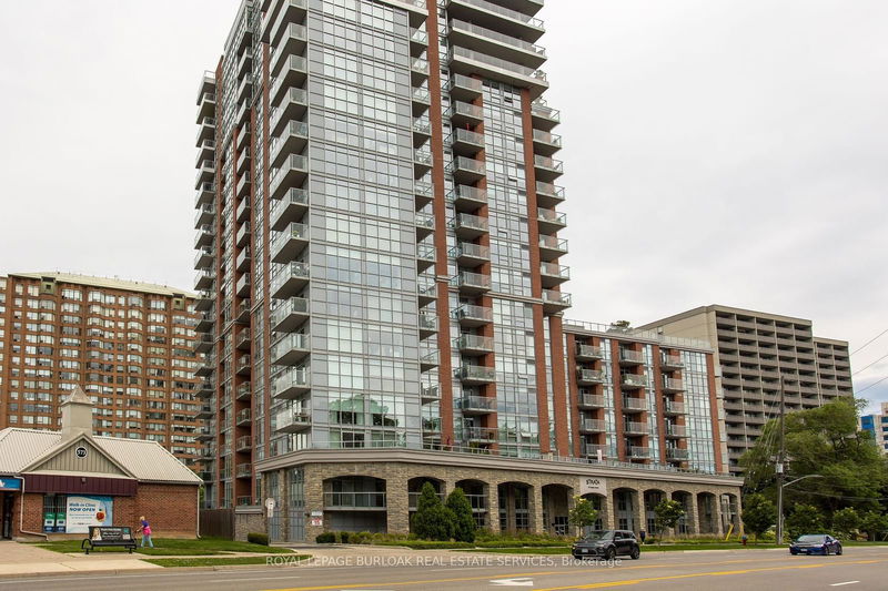 551 Maple Ave, unit 814 for sale - image #1