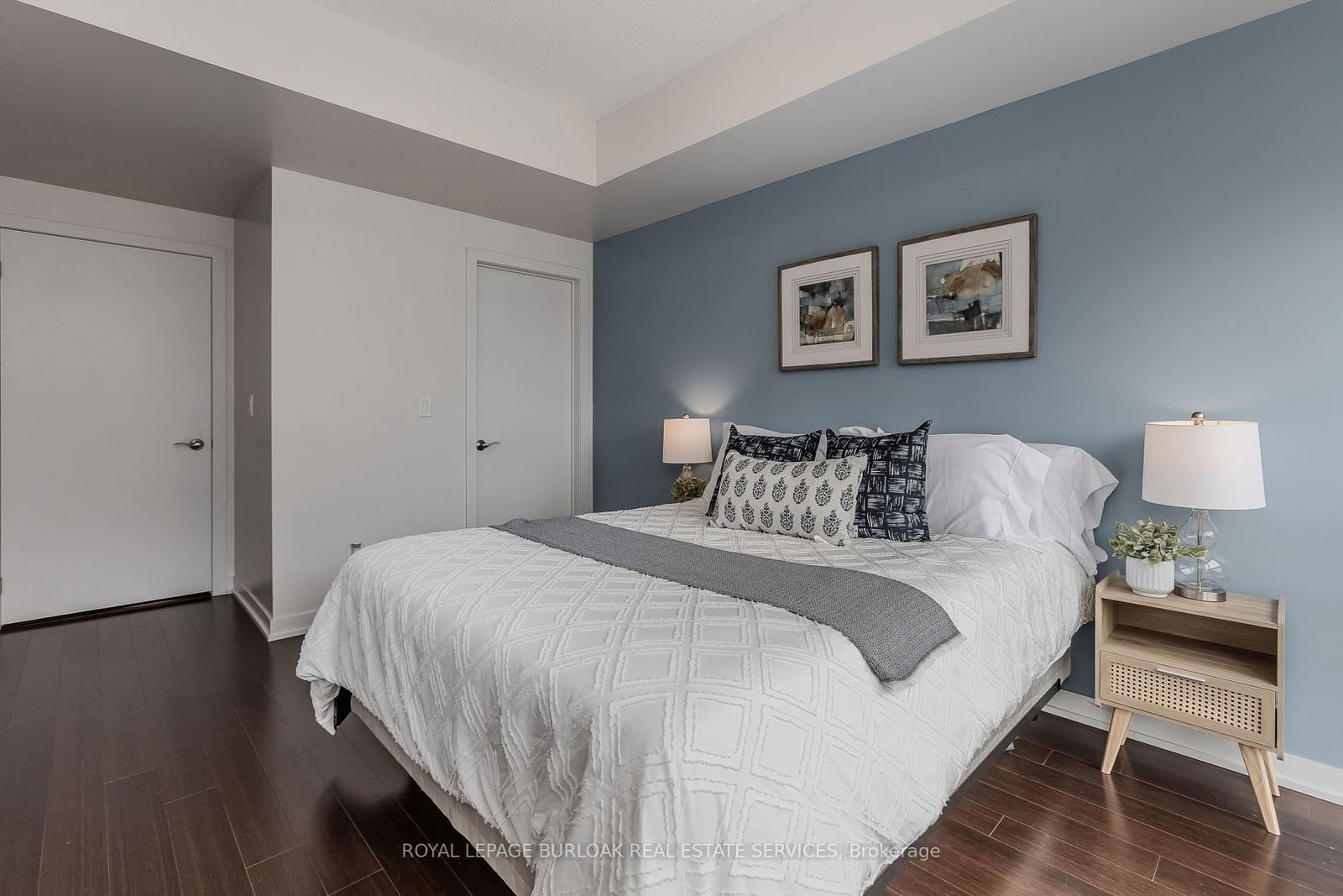 551 Maple Ave, unit 814 for sale - image #23