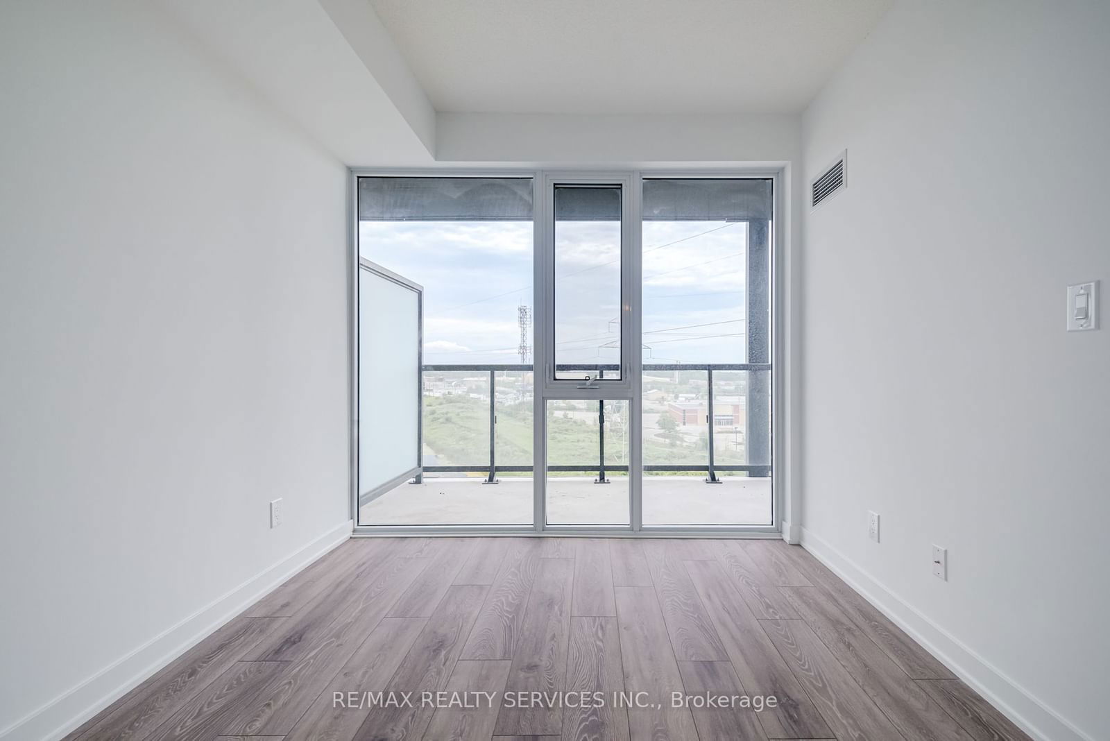 3200 Dakota Common, unit #B813 for sale - image #20