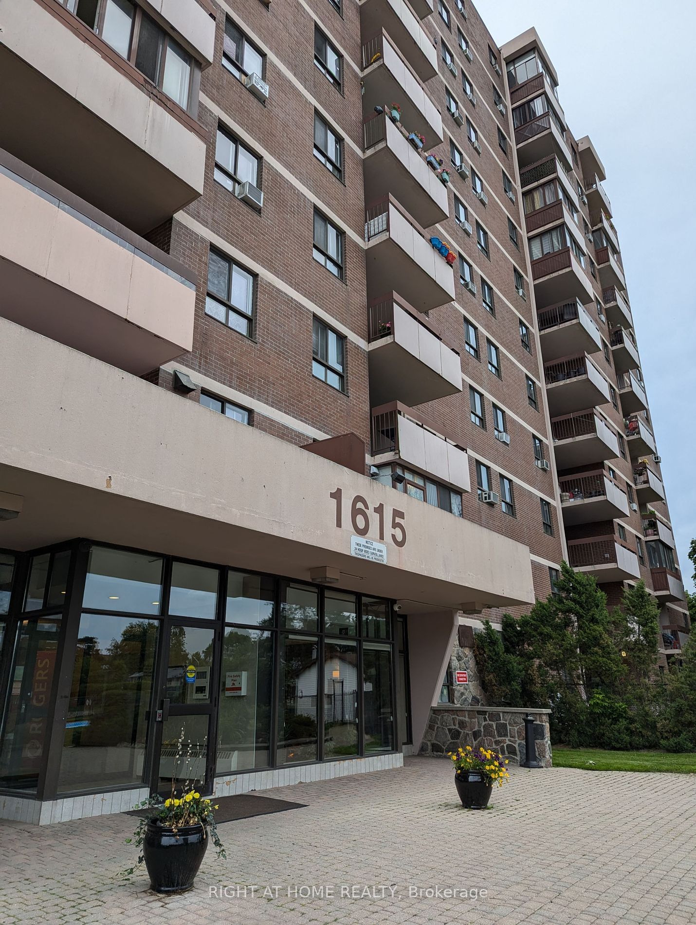 1615 Bloor St N, unit 708 for rent - image #1