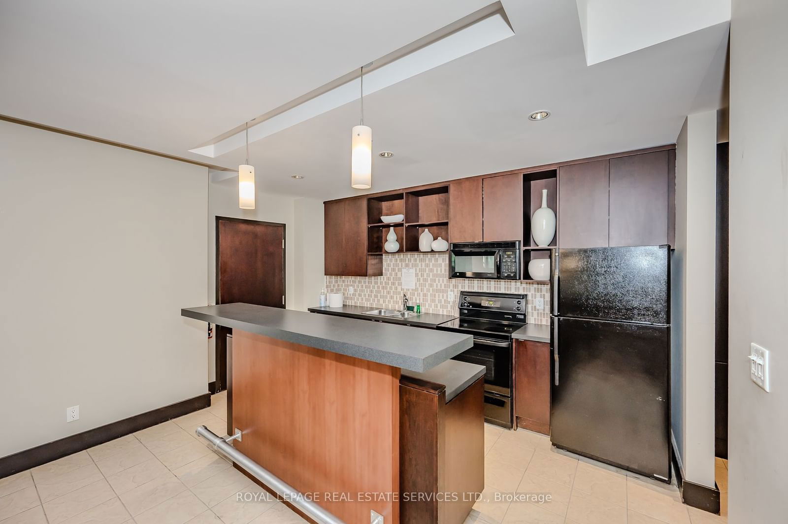 80 Port St E, unit 302 for sale - image #29