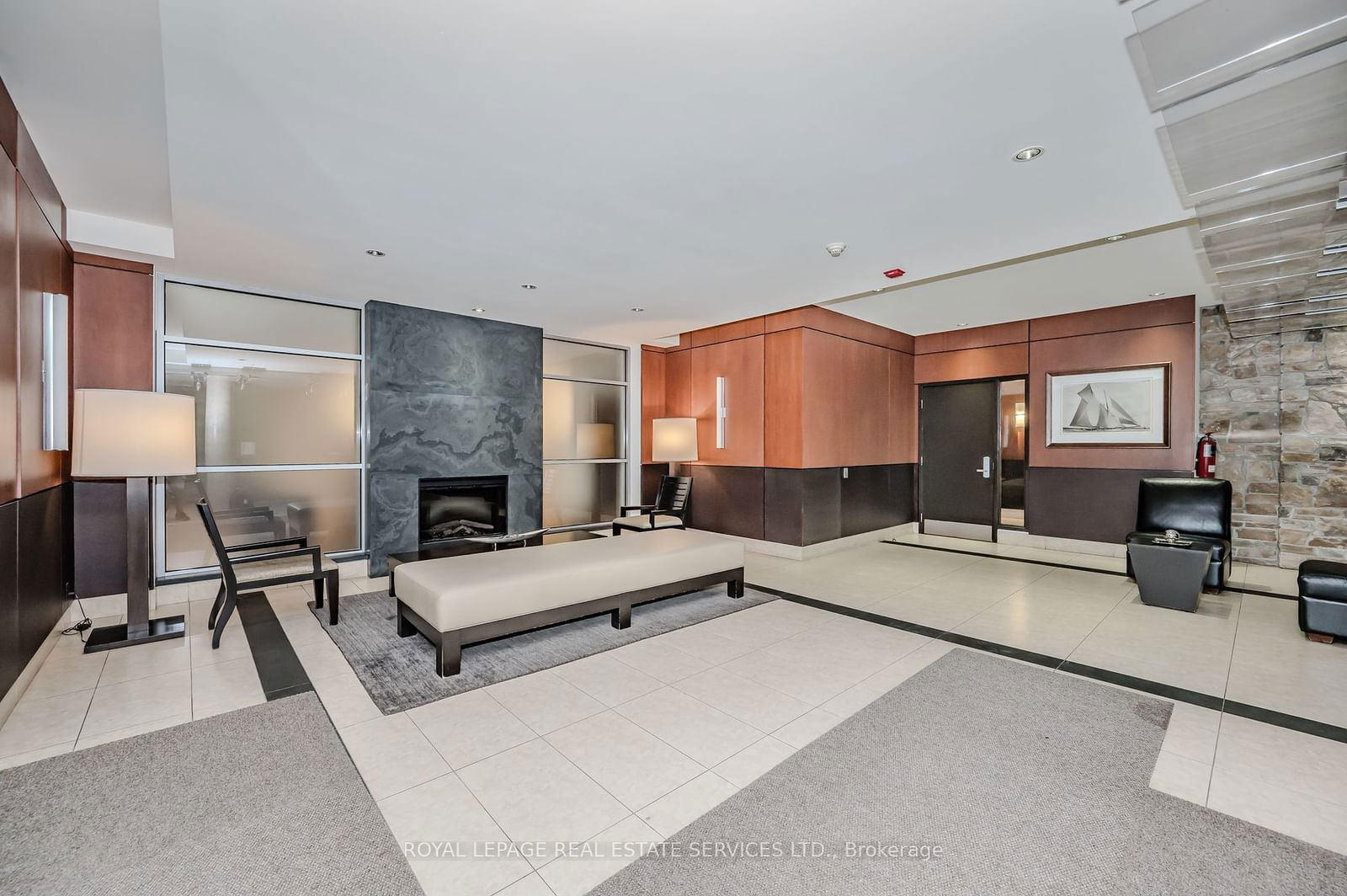 80 Port St E, unit 302 for sale - image #3