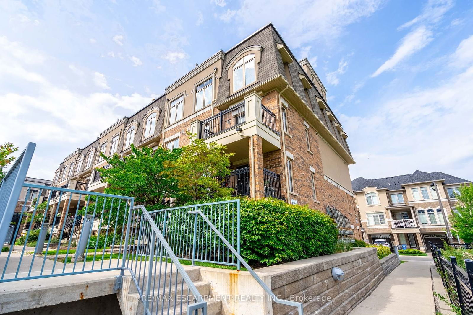 2441 Greenwich Dr E, unit 125 for sale - image #29