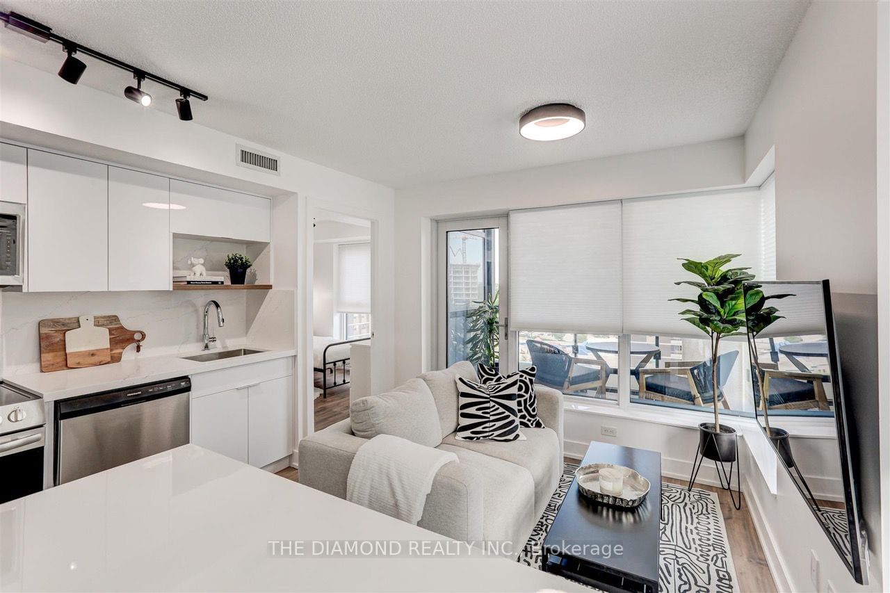 7 Mabelle Ave, unit 1404 for sale - image #10