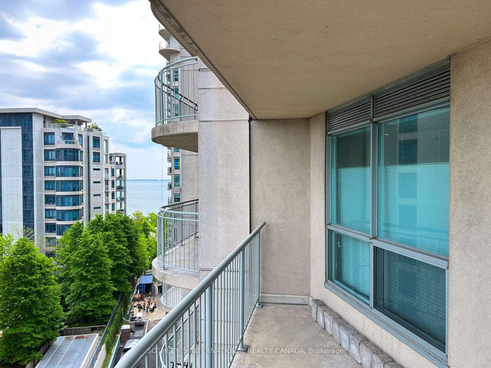 2111 Lake Shore Blvd W, unit 809 for sale