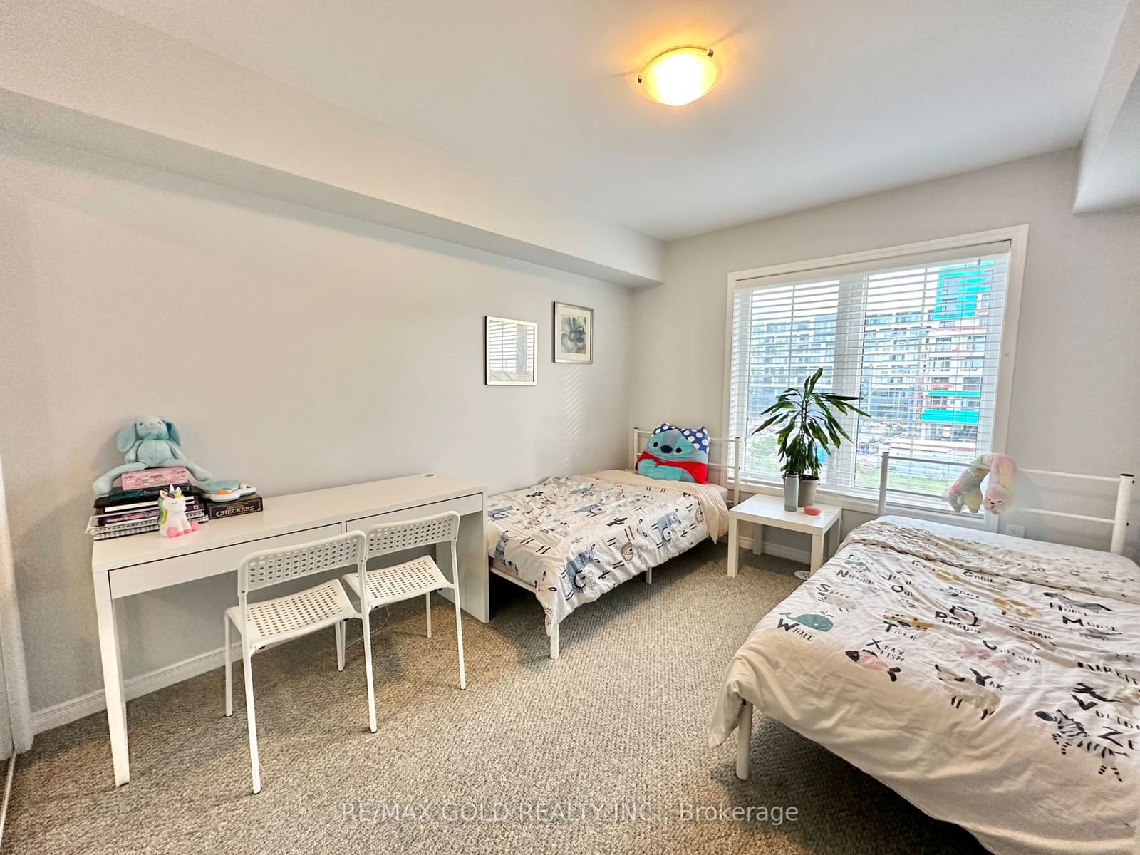 2441 Greenwich Dr, unit 70 for sale - image #11