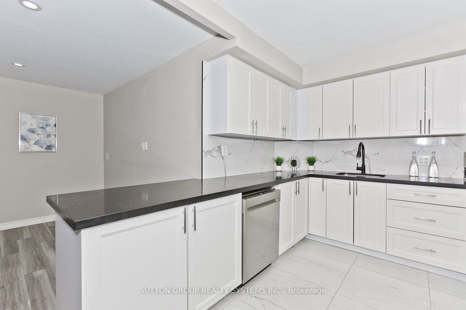 1250 Mississauga Valley Blvd, unit 84 for sale - image #12