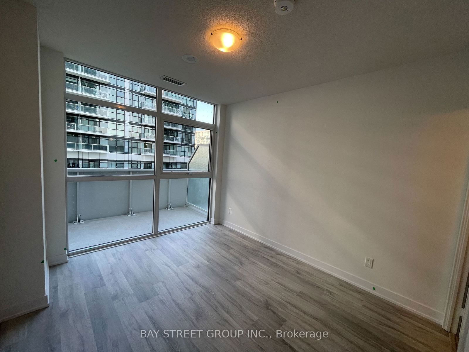 251 Manitoba St, unit 402 for rent - image #7