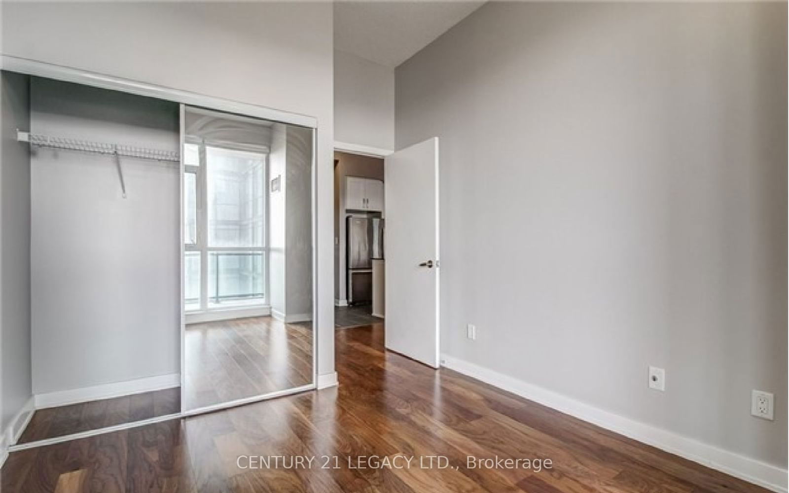 4070 Confederation Pkwy, unit 610 for rent - image #8