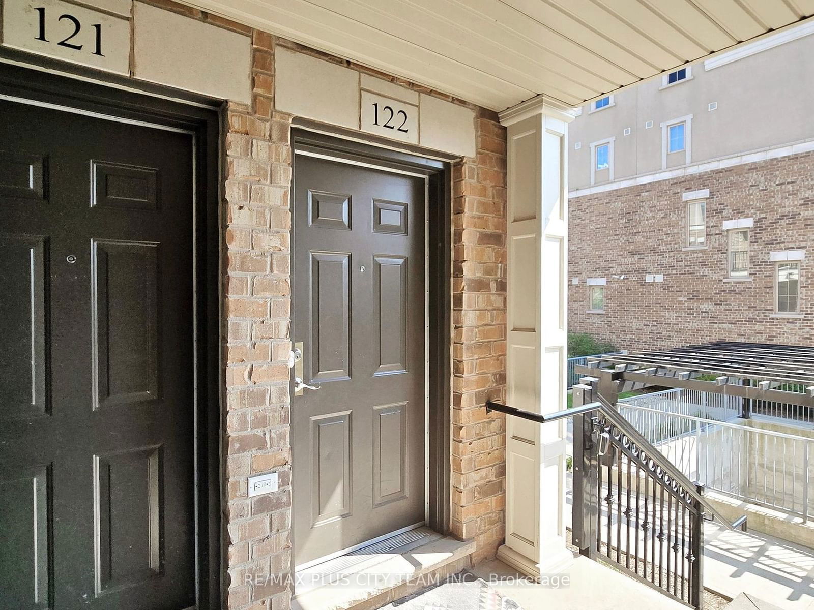 2441 Greenwich Dr, unit 122 for sale - image #3