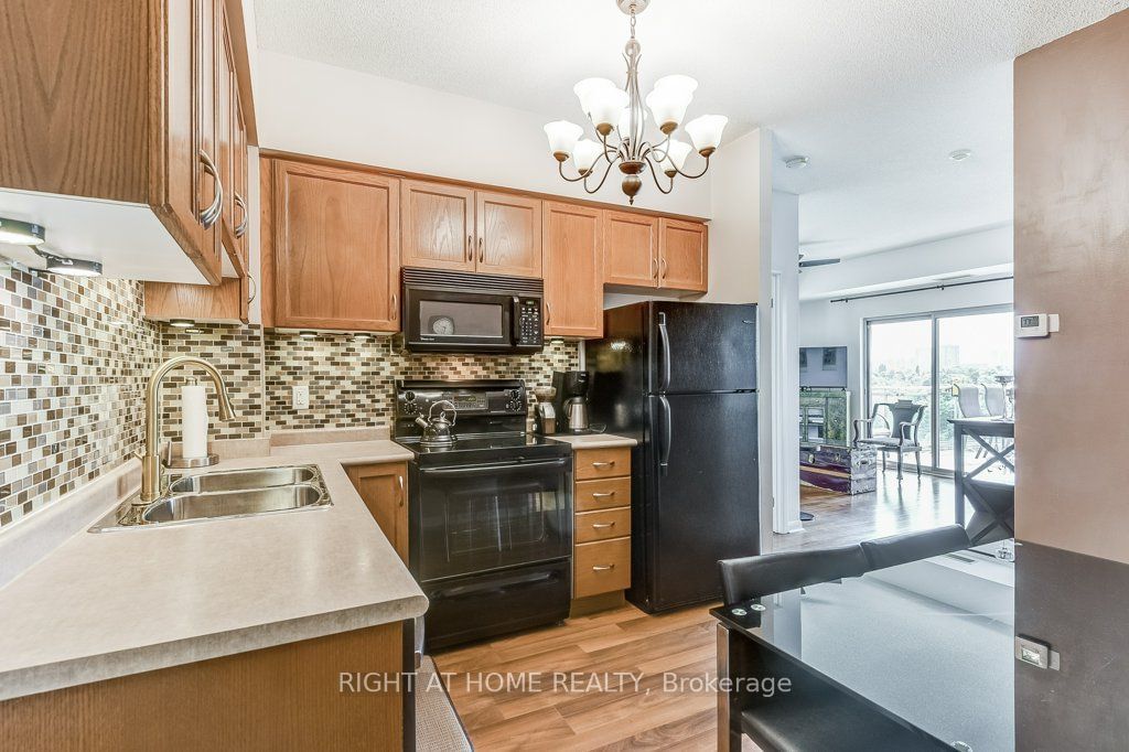 2464 Weston Rd, unit 910 for sale - image #6