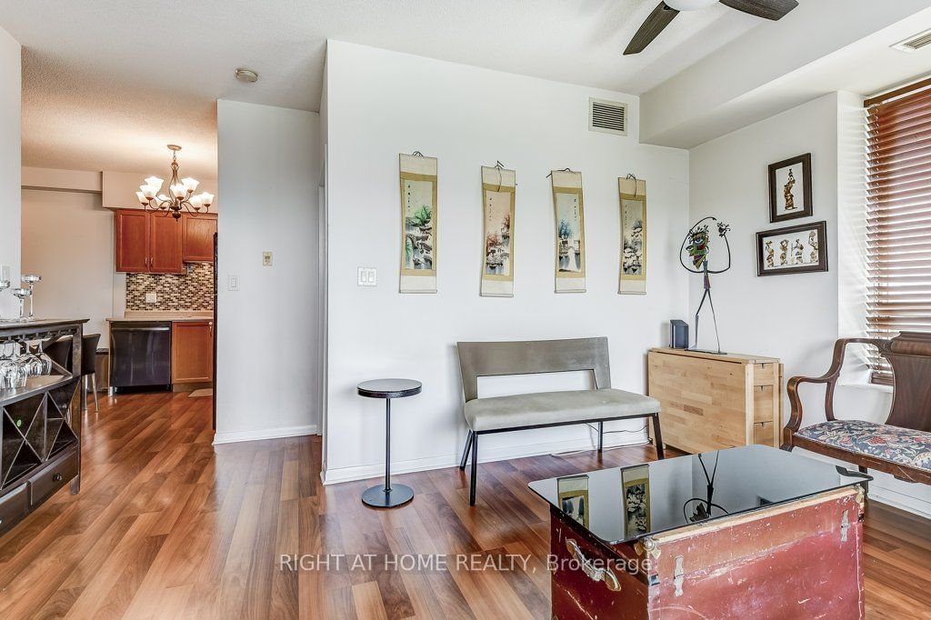 2464 Weston Rd, unit 910 for sale - image #8