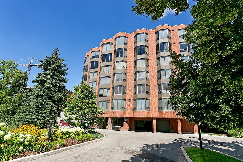 2121 Lakeshore Rd, unit 401 for sale - image #2