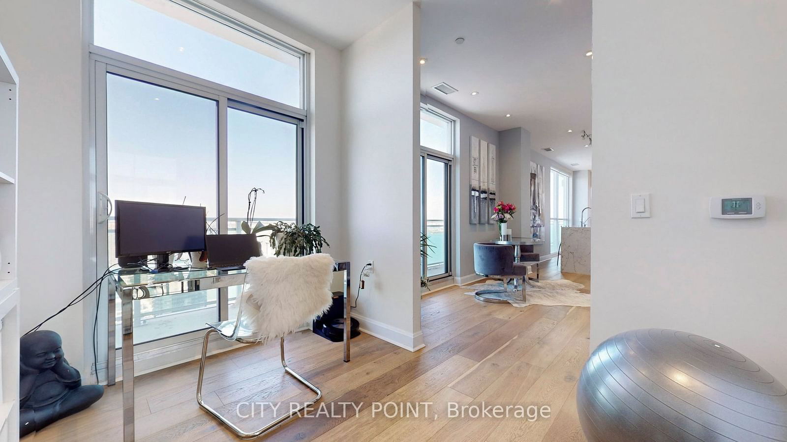 33 Shore Breeze Dr, unit Uph4103 for sale - image #13